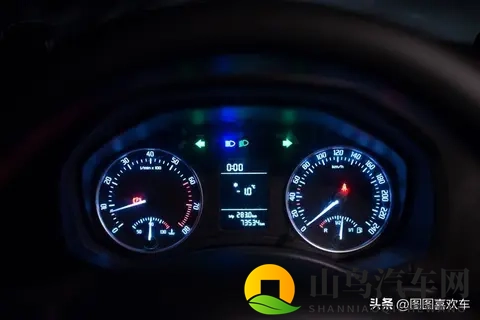 你的车真是“油老虎”？90%车主都被仪表盘骗了！-1