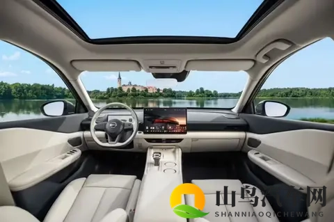 看懵了！日产燃油车用上鸿蒙座舱，这次真要起飞了-1