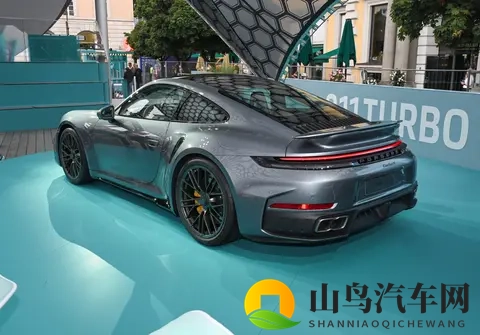 巴厘岛按摩的亲身径历:汽车文化之旅:巴厘岛按摩体验新风尚-1