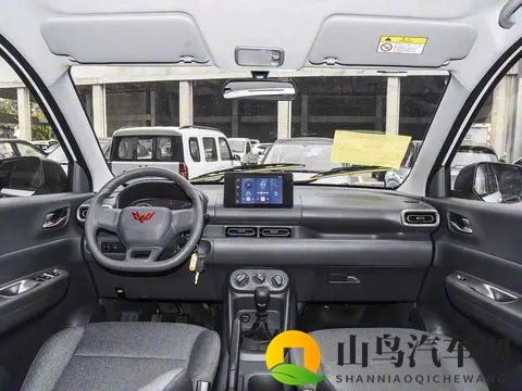 售价548万元起_全系手动挡 全新五菱宏光燃油版正式上市-3