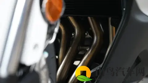 春风750SR到底输哪了?四缸跑车横向对比告诉你答案-3