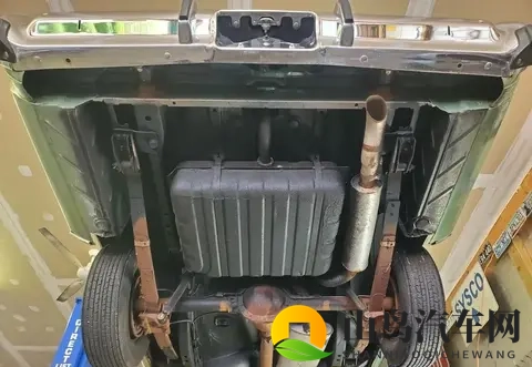 克莱斯勒Newpor停了四十八年卖一万多美元 开不开反而纠结成了大事-1