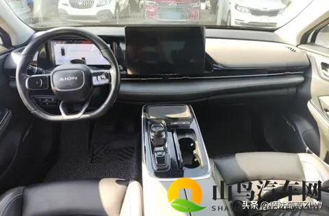 小区炸开锅！王哥买的纯电被质疑不值，他晒出账单后全闭嘴了-1