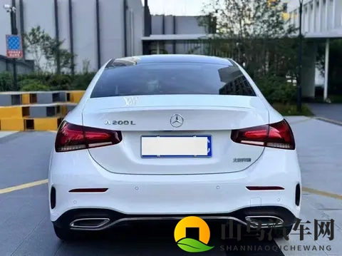 #二手车推荐#21年奔驰A级，一手车2万公里，都市白领代步优选？-1