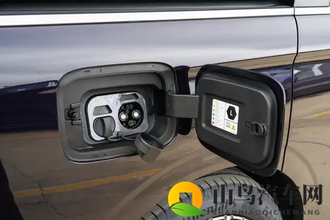 26款岚图梦想家：省心的MPV该这样选，多场景全能才叫真香-3