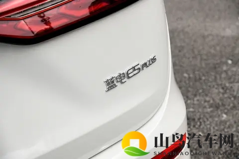 选车不纠结!12万级插混SUV市场再添猛将,第三代蓝电E5 PLUS来了-1