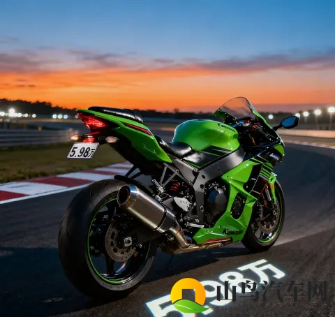 川崎ZX-4RR价探598万 四缸战神放下身段 国产中排仿赛迎最硬考验-2