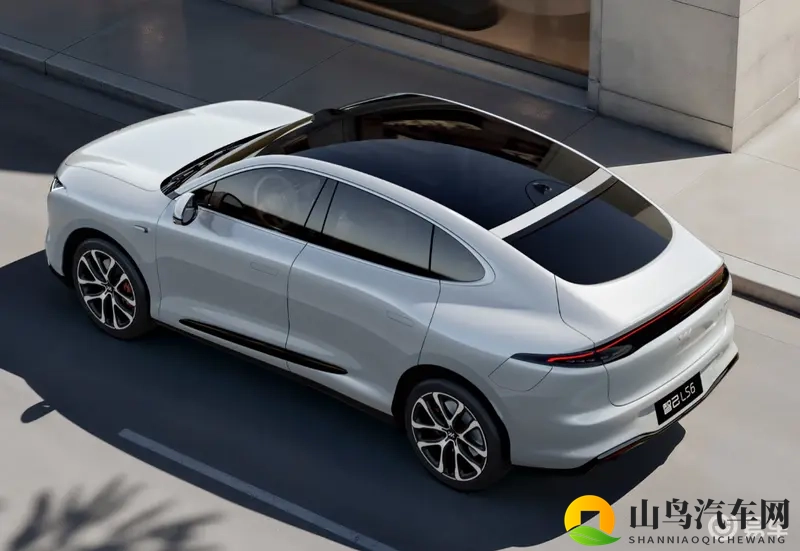 2026款智己LS6测评：这台技术流SUV，凭啥预定爆款-1