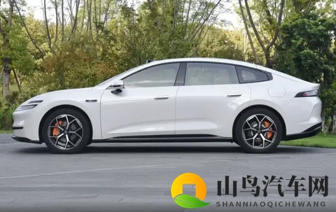 中大型车就1099万起售,还有两种动力,长安启源A06家用正合适-2