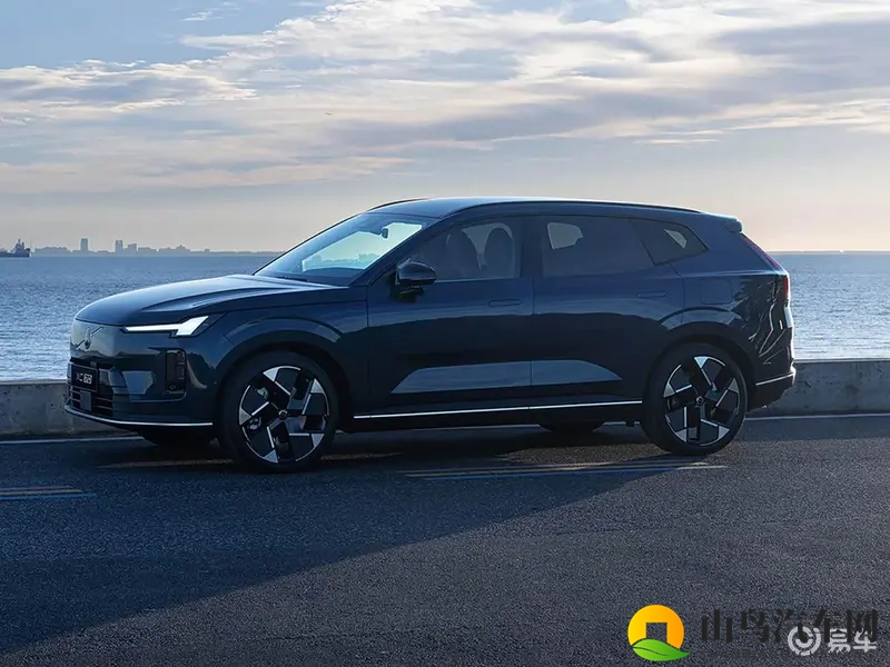 沃尔沃XC70混动豪华升级，Q5L感压力，智能安全新选择-1