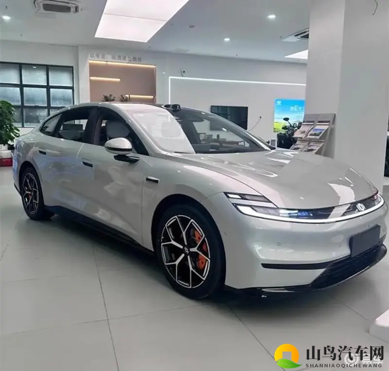 5x社区：新能源汽车崛起，智能驾驶技术突破，汽车文化传承亮点频出-1