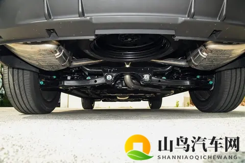 999万起买七座SUV，能装能省，还越级豪华？-3