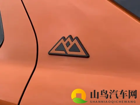 全新福特探险者昆仑穿越版上市,出厂即改装,圆城市佬的越野梦-2