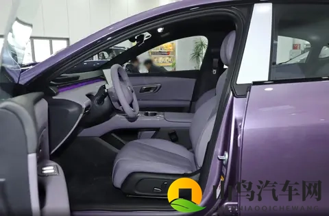 两款“平民轿跑”零跑Lafa5开启预售 深蓝L06将配第四代磁流变悬架-3