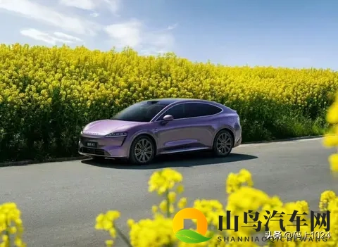 华为与奇瑞合作的智界R7累计交付量突破10万台，10月单月交付破万-1