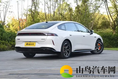 潮酷越野SUV 全新坦克400正式预售30.98万元起-1