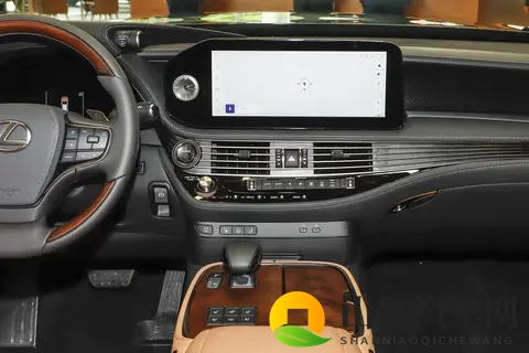 雷克萨斯LS实力出众，提供四款配置可选-1