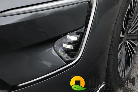 阿维塔12深度试驾：全系激光雷达+音响，是否值得购买？-3