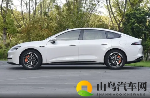 十万级守门员来了？长安启源A06中大型掀背轿跑，增程还是纯电-2