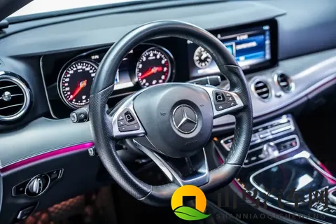 16万多拿下行政座驾？2017款一手奔驰E200体验-2