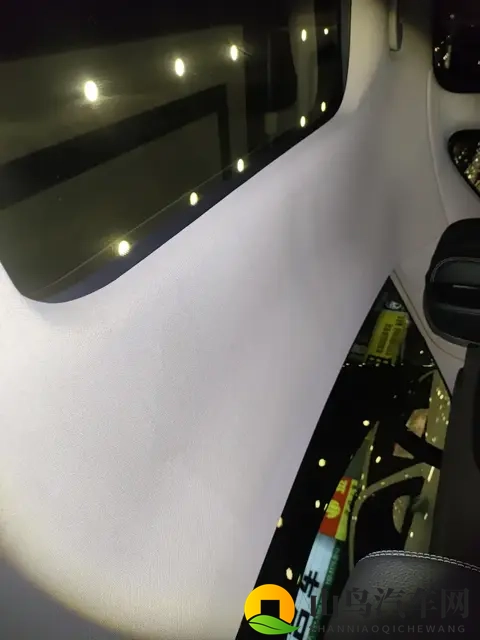 阿维塔12预售,华为四激光雷达全系标配,顶级配置大揭秘-1