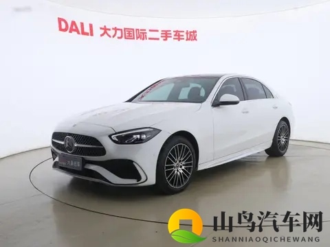 2万公里，一手白色奔驰C级，22万多体验豪华质感！-3
