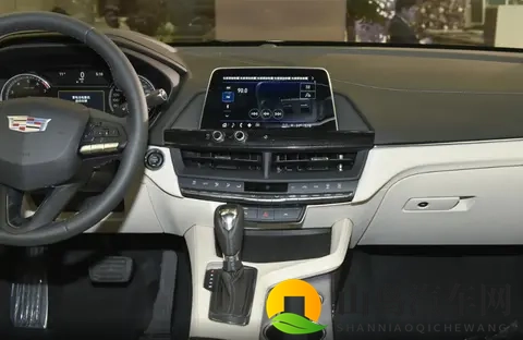 设计老套配置过时，凯迪拉克CT4能坚守多久，四款配置怎么选合适-1