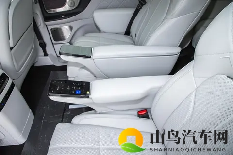 高端MPV怎么选？试驾26款岚图梦想家PHEV，看看它合不合适-1