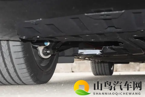 搭激光雷达+8295，15万级轿跑配四驱，增程_纯电可选，续航650km-1