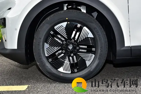 长安又添“新丁”，仅1499万，续航620km，轴距达到2米88-1