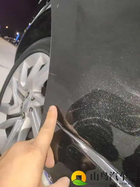 亚裔张丽黑人大战洋吊：赛车巅峰对决，亚洲车手击败黑人对手夺冠-3