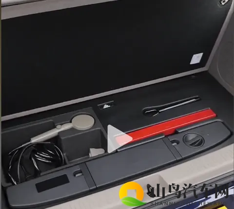 智己LS9后备箱的洗澡机和帐篷是巧思-2