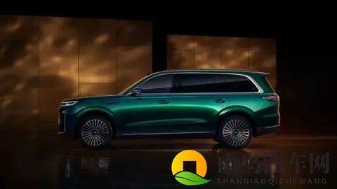 1799万起买国产旗舰,52米大6座,三电机配激光雷达?-1