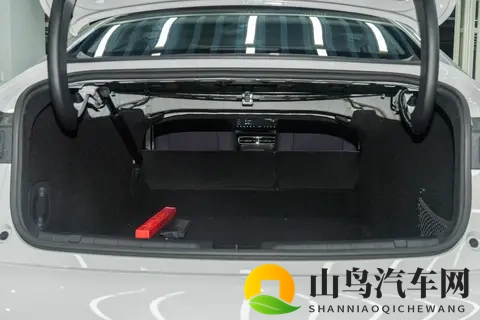 连续两个月销量破万,零跑B01凭什么这么香?-2