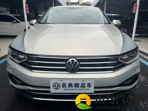 2020款迈腾，45万公里一手车，12万多拿下代步香不香？-1