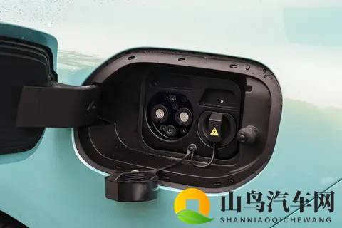 小鹏MONA M03锁死13万级市场?长安启源A06能给出更优方案吗?-1