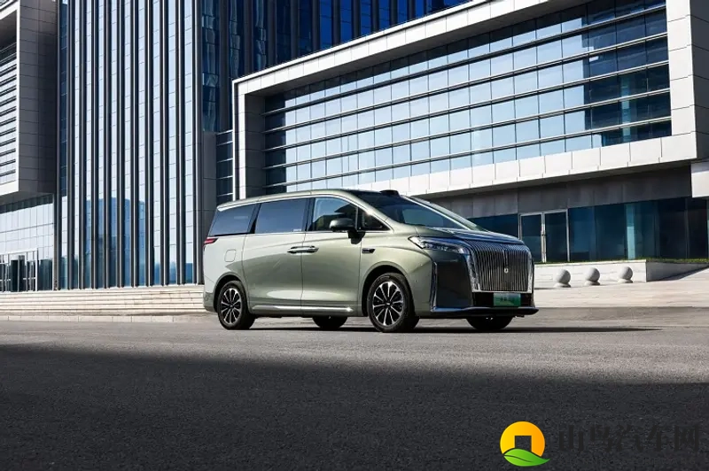 入门MPV卖28.58万！魏牌高山7定价惹争议-1