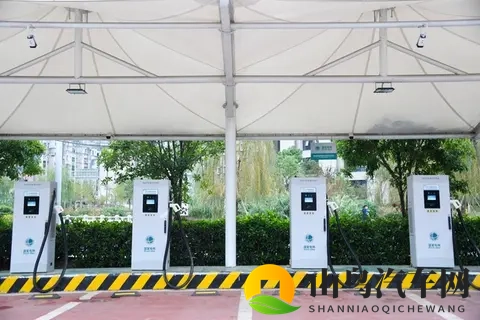 中午抢充电桩比半夜还便宜？网约车的省钱算盘教会了私家车主！-3