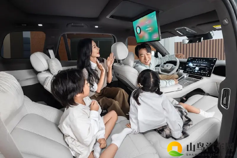 标配易三方、云辇-A和激光雷达，大六座腾势N8L正式上市-1