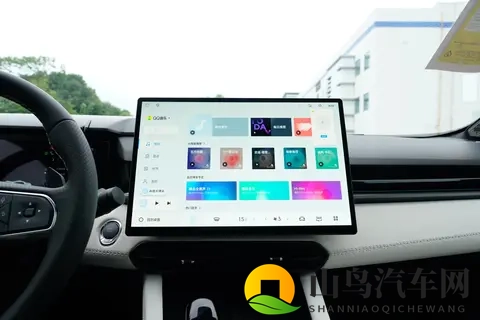 1038万限时起选燃油车？第三代领克03进阶上市给务实新答案-1