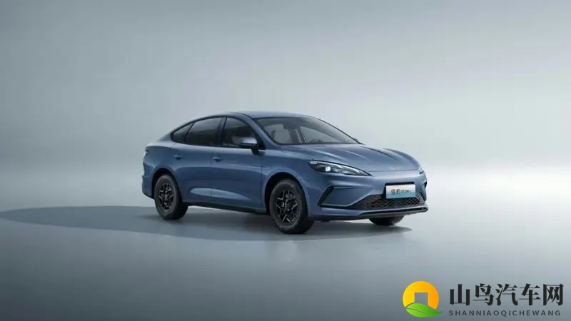 7.98万起的插混家轿！纯电跑128km，油耗3.08L-1