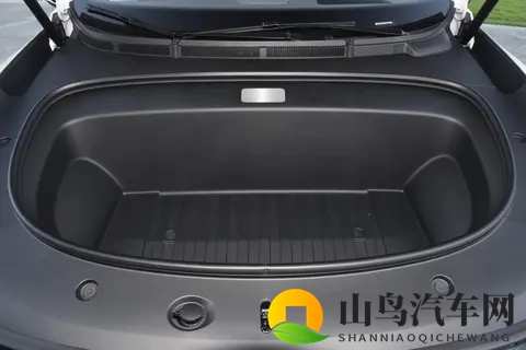 家用车怎么选?长安启源 A06:空间、舒适、安全全拉满,还特划算-2