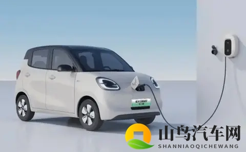 五菱宏光 MINIEV 四门版 301km 臻享 + 款上市:558 万元-1