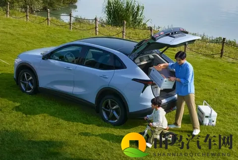 智能座舱+L2智驾，续航超600公里 10万内纯电买小车就选它-3