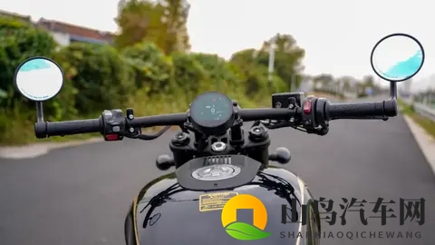 被严重忽视的巡航—20980元钱江AK628静态测评-3