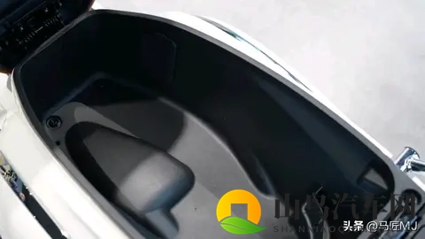 春风150Aura，对比新大洲本田NS150LA优势在哪？-3