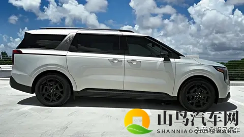 海外267万起售!升级35升V6动力,2026款起亚嘉华亮相-1