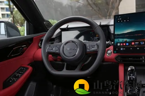 燃油车也有性价比！领克 03 第三代 20T+8AT，智能配置还不落后-3