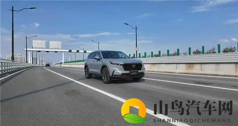 涩涩99：新能源汽车销量激增，技术领先品牌崛起-1