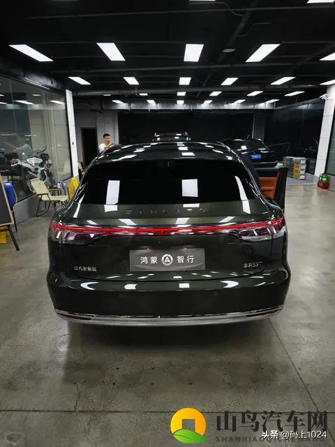 鸿蒙智行享界S9T交付破6000台，月产能冲刺万辆！-1